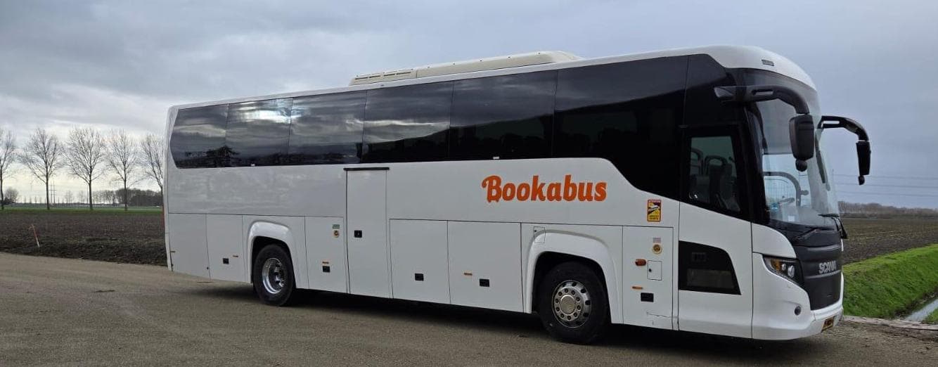 Alquilar un minibus con conductor