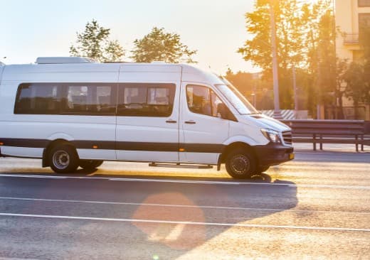 Alquilar un minivan con conductor